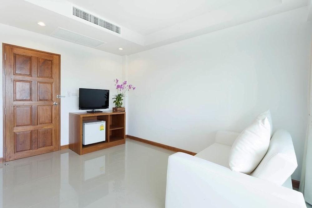 Rawai Princess Hotel Luaran gambar
